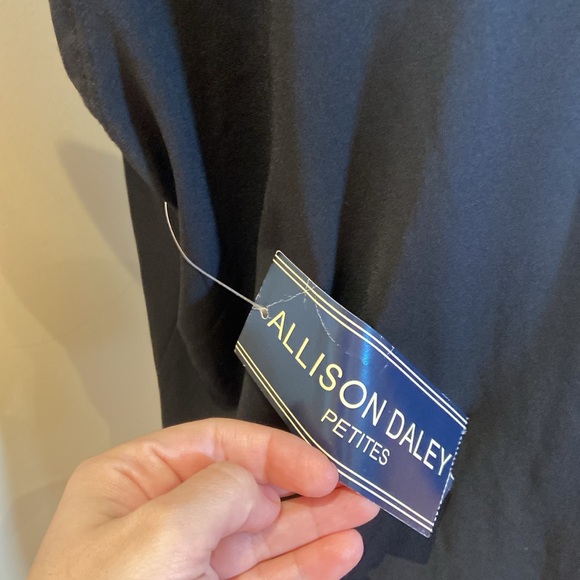 ALLISON DALEY | Size PL | black sleeveless blouse - Picture 4 of 7